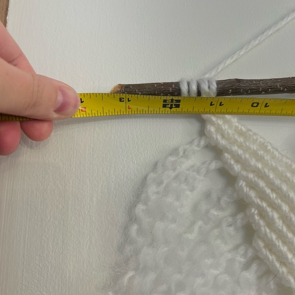 Handcrafted, macrame cord rustic tapestry stick. Adorable, owl 🦉 art - Picture 9 of 10